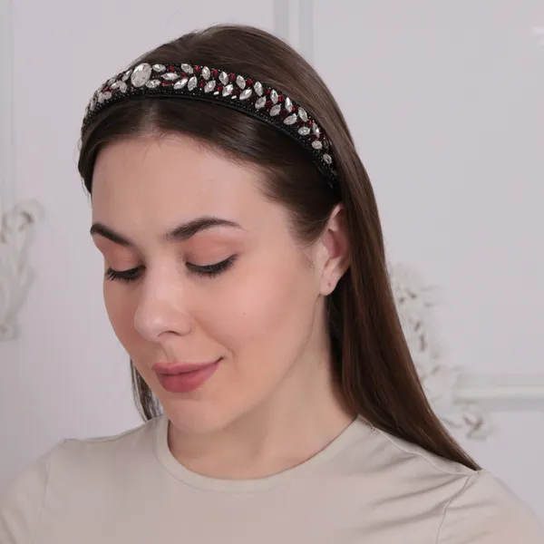 Premium_Embellished_Rhinestones_Hair_band_for_Girls