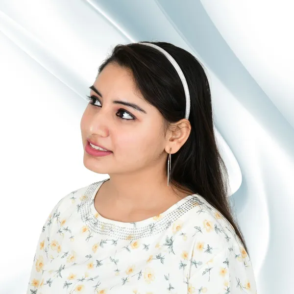 Premium_Sparkle_Sleek_Hair_Band_for_girls_Set_Of_4_pcs