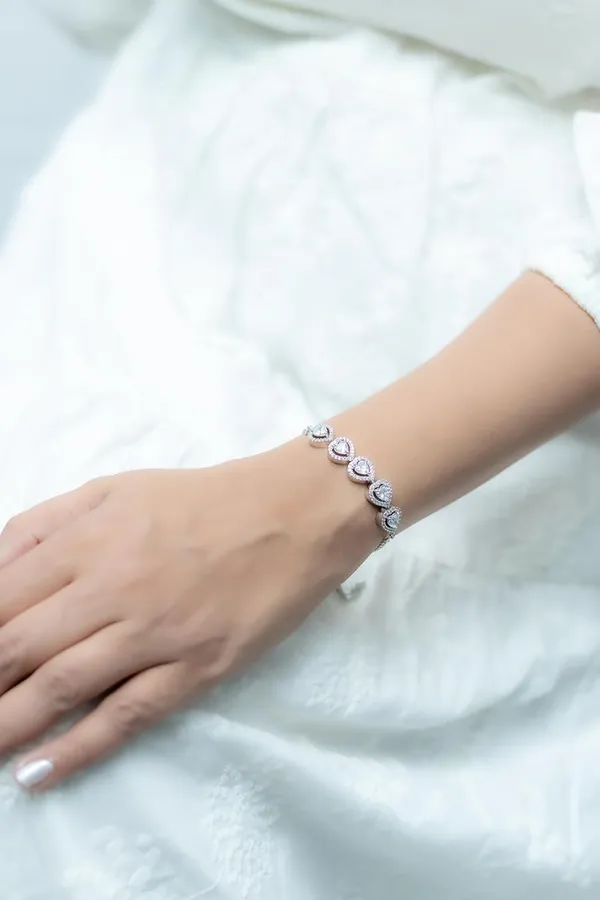 White_18Kt_Plating_Heart_Cubic_Zirconia_Diamond_Bracelet_For_Women