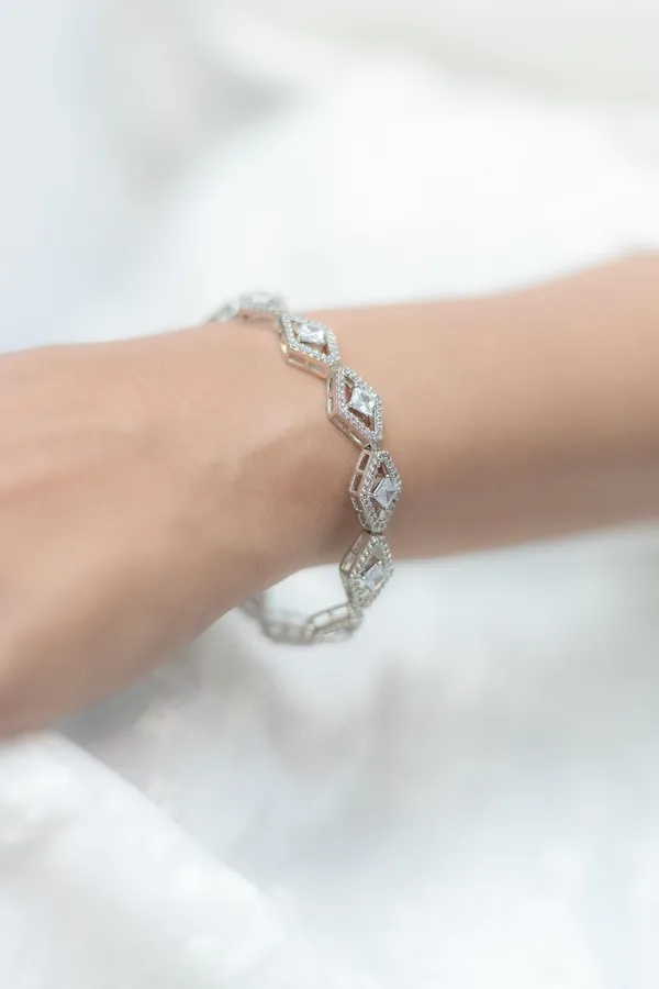 White_18Kt_Plating_Tennis_Style_Cubic_Zirconia_Diamond_Bracelet_For_Women