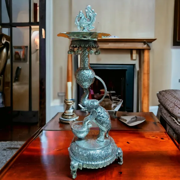 Silver_Plated_Premium_&_Elegant_Diya