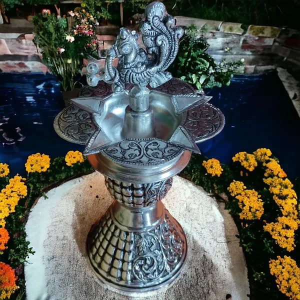 Silver_Plated_Premium_&_Elegant_Diya