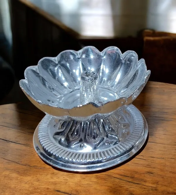 Silver_Plated_Premium_&_Elegant_Diya