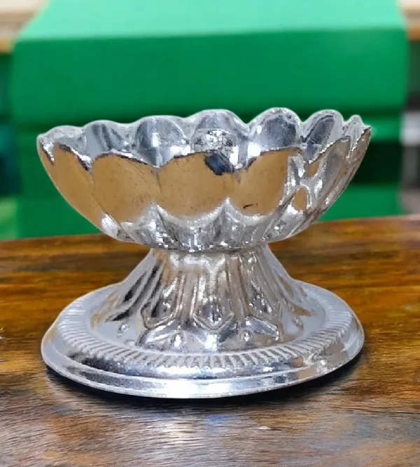 Silver_Plated_Premium_&_Elegant_Diya