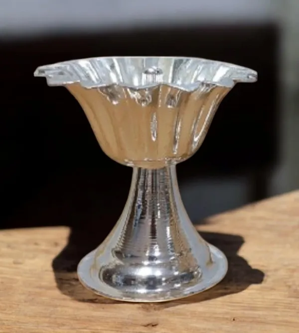 Silver_Plated_Premium_&_Elegant_Diya