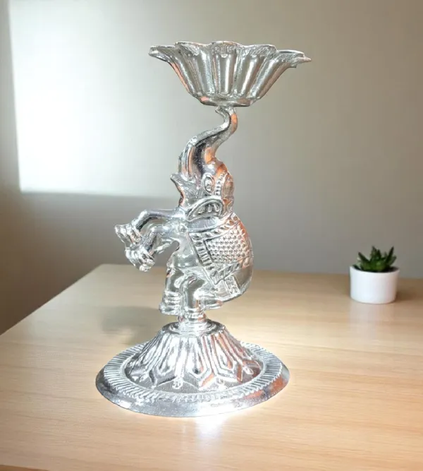 Silver_Plated_Premium_&_Elegant_Diya