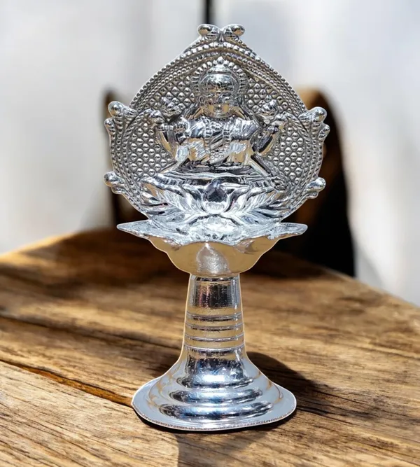 Silver_Plated_Premium_&_Elegant_Diya