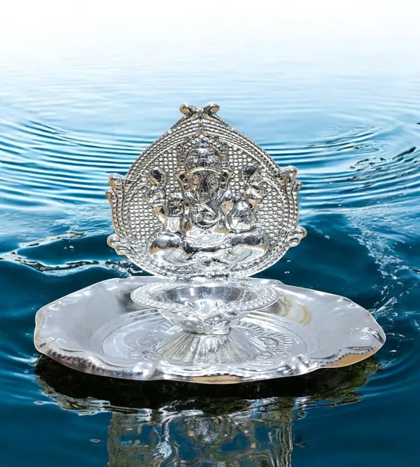 Silver_Plated_Premium_&_Elegant_Diya