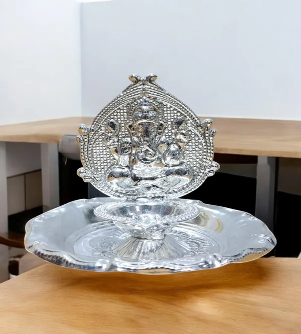 Silver_Plated_Premium_&_Elegant_Diya