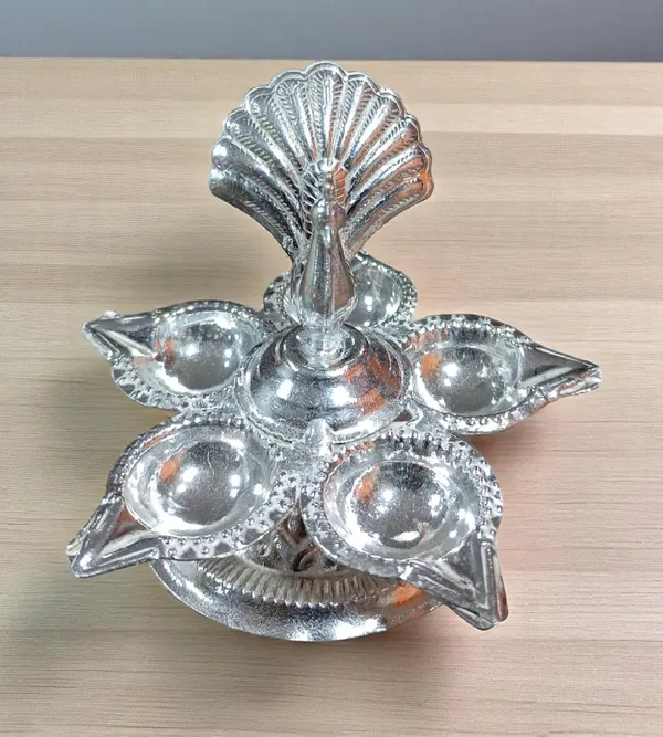 Silver_Plated_Premium_&_Elegant_Diya