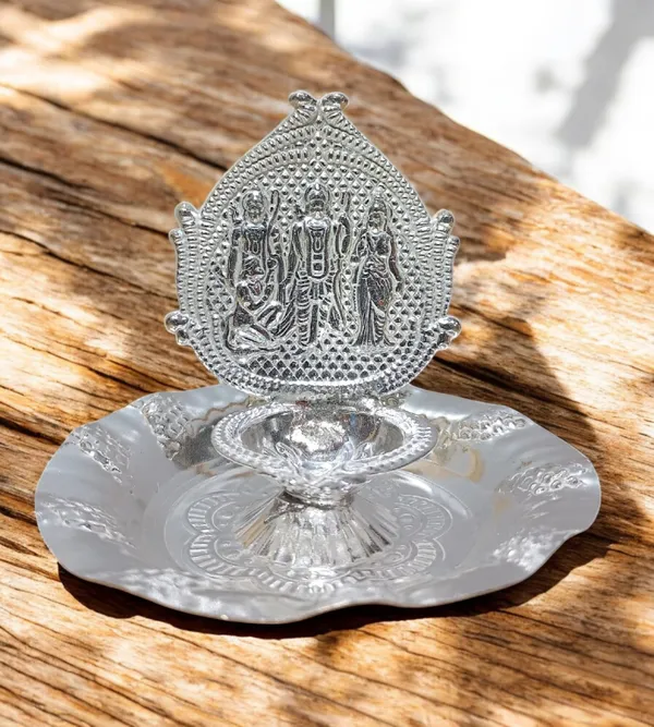 Silver_Plated_Premium_&_Elegant_Diya
