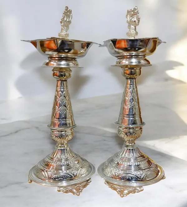 Silver_German_Silver_Premium_&_Elegant_Diya