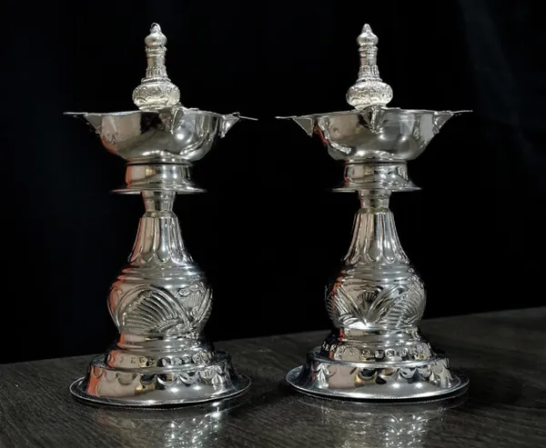 Silver_German_Silver_Premium_&_Elegant_Diya