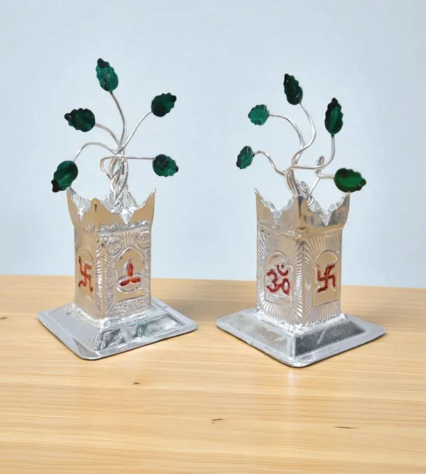 Silver_Plated_Premium_&_Elegant_Kalash_&_Pots