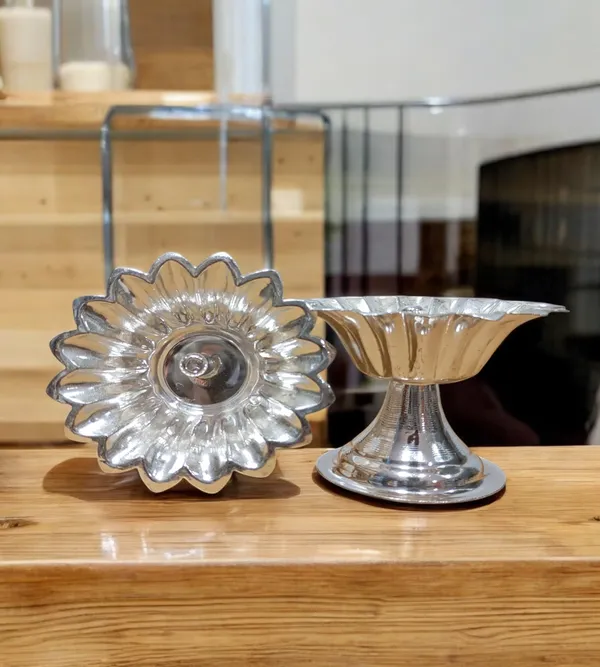 Silver_Plated_Premium_&_Elegant_Diya