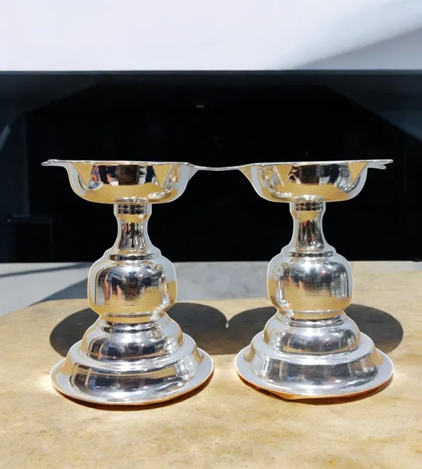 Silver_Plated_Premium_&_Elegant_Diya
