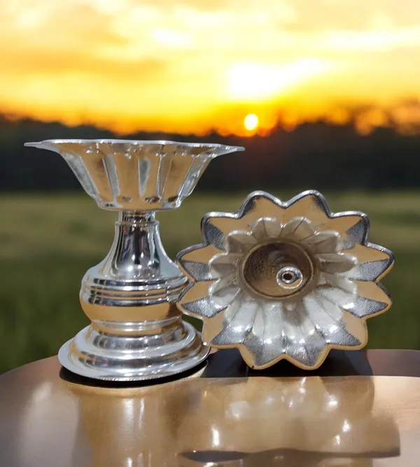 Silver_Plated_Premium_&_Elegant_Diya