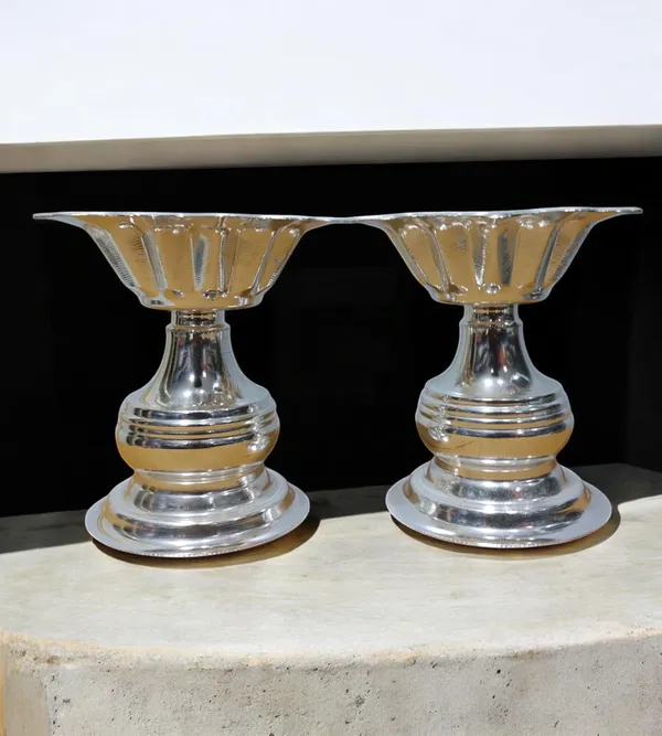 Silver_Plated_Premium_&_Elegant_Diya