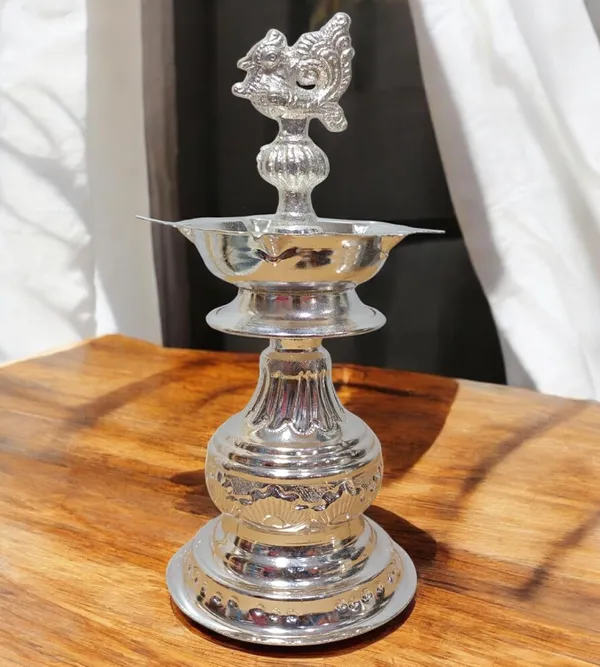 Silver_Plated_Premium_&_Elegant_Diya
