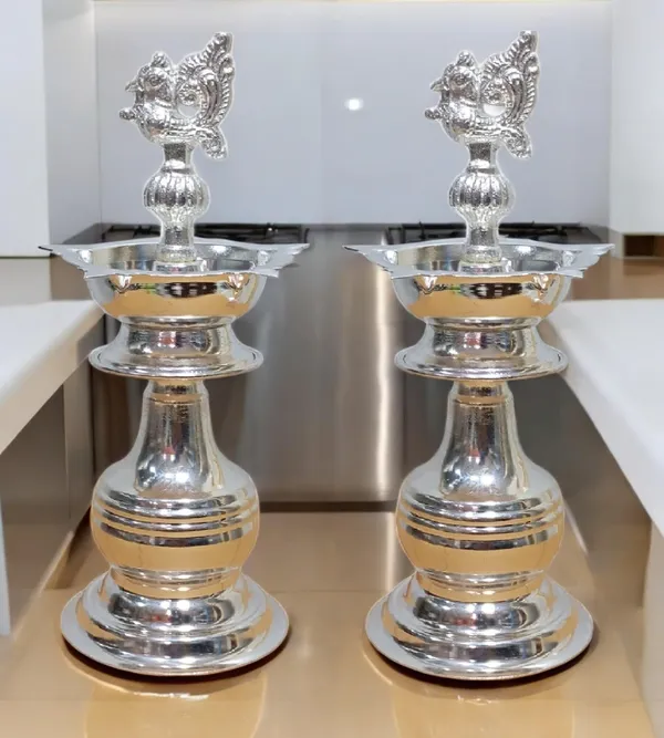 Silver_Plated_Premium_&_Elegant_Diya