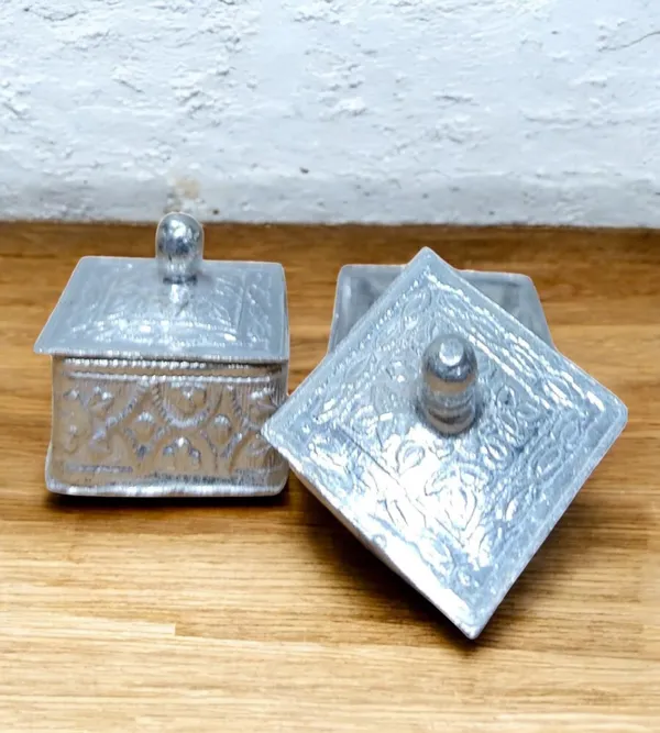 Silver_Plated_Premium_&_Elegant_Kum_Kum_Cups