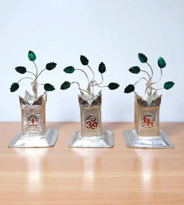 Silver_Plated_Premium_&_Elegant_Kalash_&_Pots