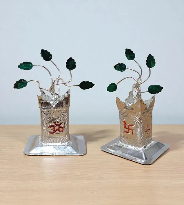 Silver_Plated_Premium_&_Elegant_Kalash_&_Pots
