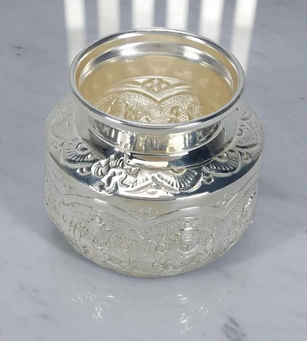 Silver_Plated_Premium_&_Elegant_Kalash_&_Pots
