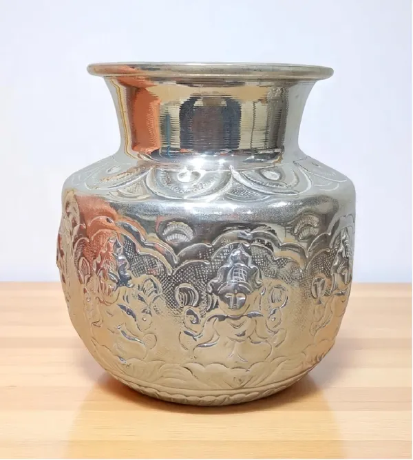 Silver_Plated_Premium_&_Elegant_Kalash_&_Pots