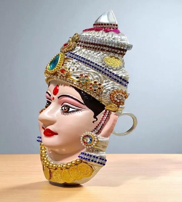 Multi_Metal_Premium_&_Elegant_Tanjaur_Laxmi_Face