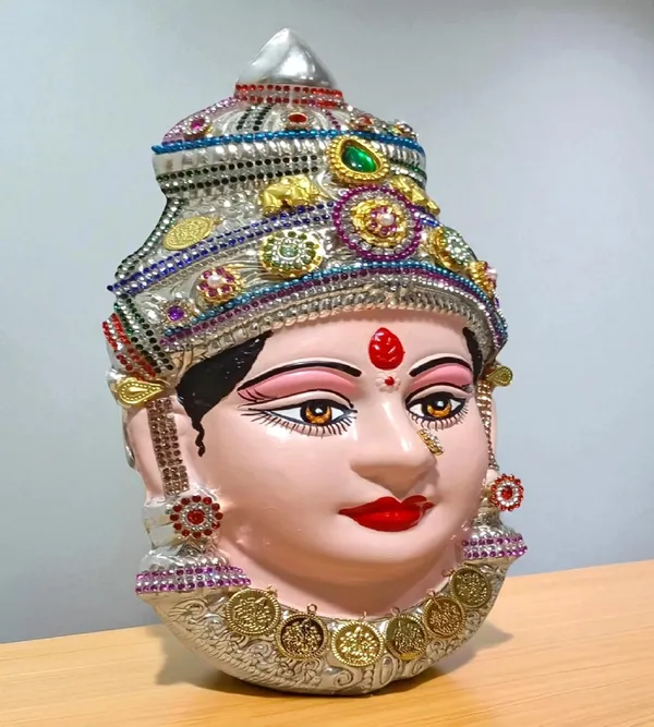 Multicolor_Metal_Premium_&_Elegant_Tanjaur_Laxmi_Face