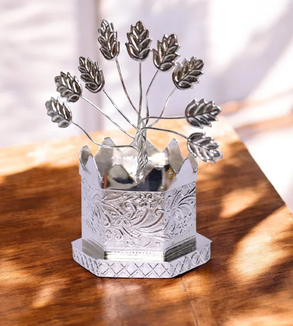 Silver_Plated_Premium_&_Elegant_Kalash_&_Pots