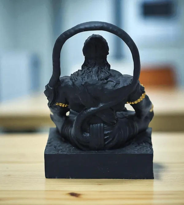 Black_Marble_Premium_&_Elegant_Hanuman_Idol