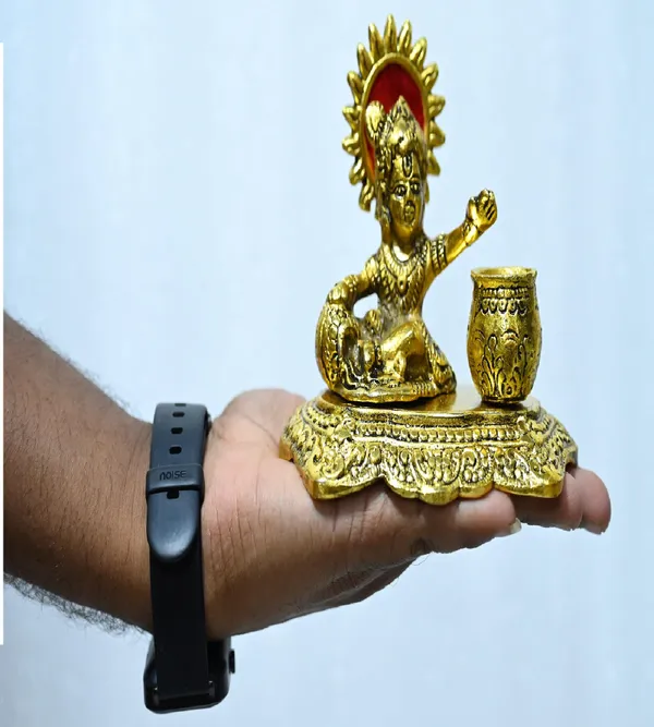 Gold_Metal_Premium_&_Elegant_Krishna_Idol