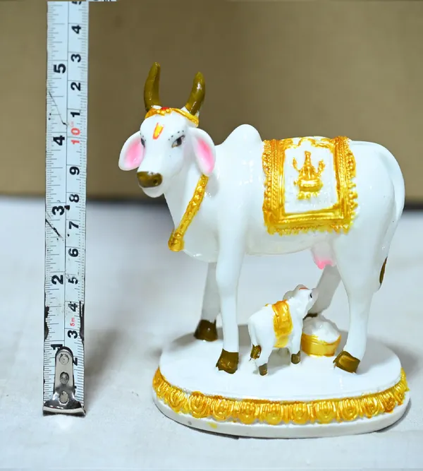 White_Marble_Premium_&_Elegant_Kamadhenu_Idol