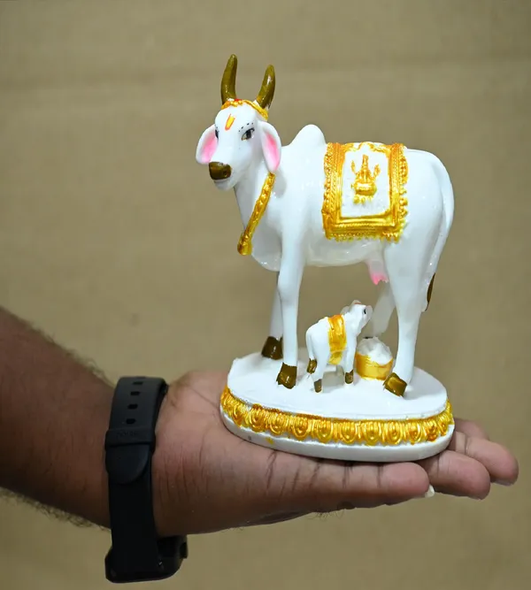 White_Marble_Premium_&_Elegant_Kamadhenu_Idol