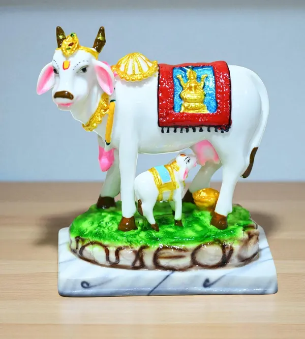 Multicolor_Marble_Premium_&_Elegant_Kamadhenu_Idol