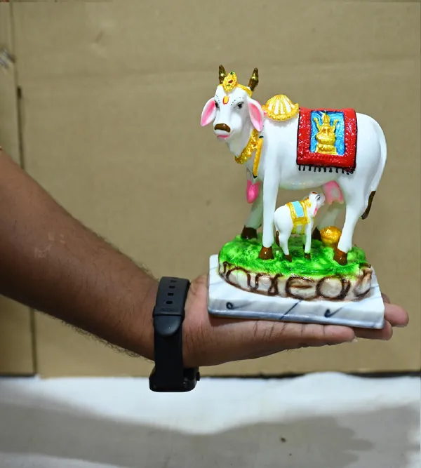 Multicolor_Marble_Premium_&_Elegant_Kamadhenu_Idol