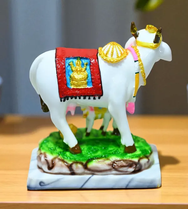 Multicolor_Marble_Premium_&_Elegant_Kamadhenu_Idol