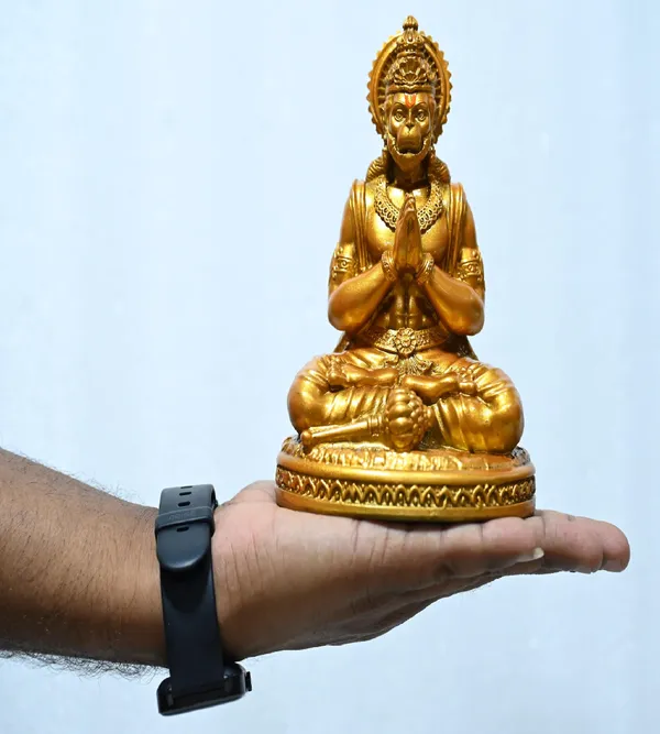 Gold_Marble_Premium_&_Elegant_Hanuman_Idol