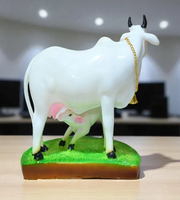 White_Marble_Premium_&_Elegant_Kamadhenu_Idol