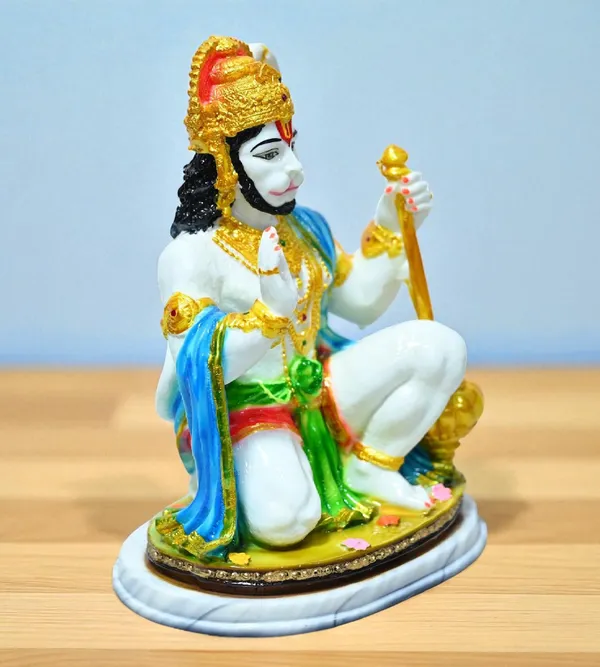 Multicolor_Marble_Premium_&_Elegant_Hanuman_Idol