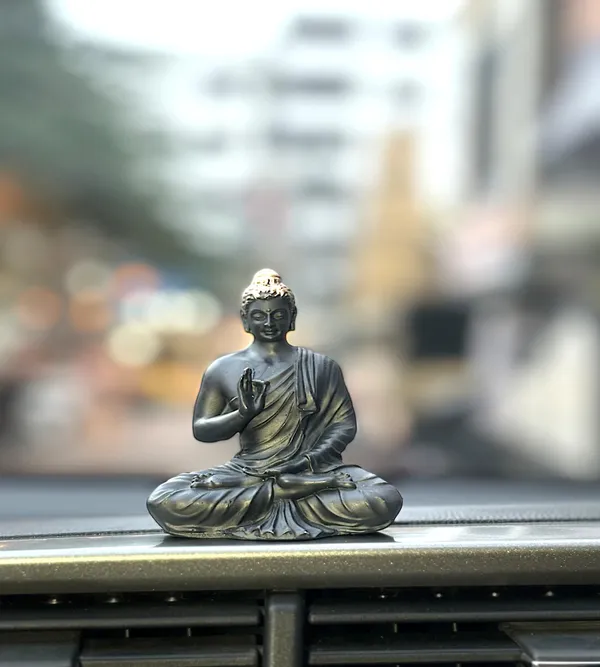 Black_Polyresin_Premium_&_Elegant_Buddha_Idol