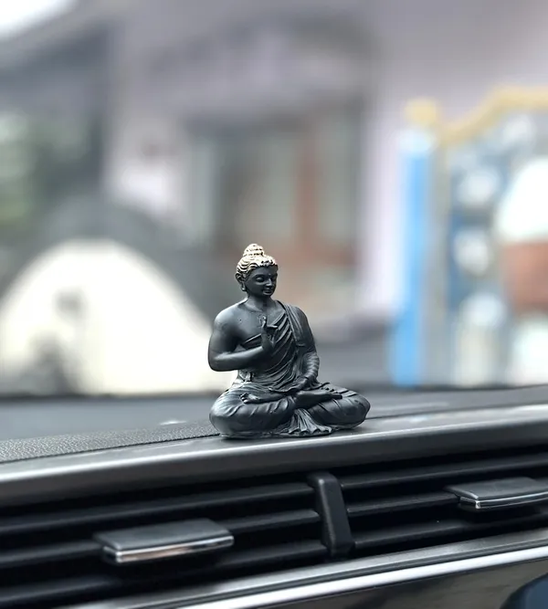 Black_Polyresin_Premium_&_Elegant_Buddha_Idol