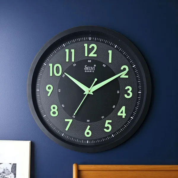 Black_Fiber_Premium_&_Elegant_Wall_Clock