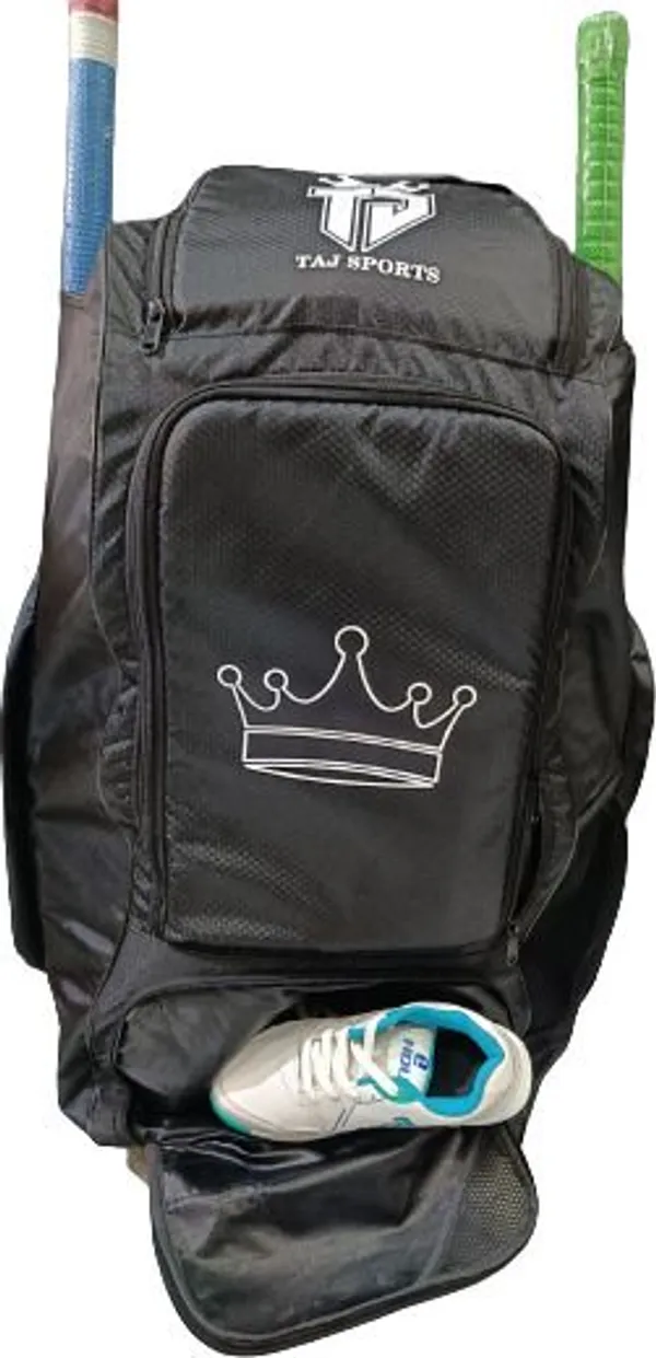 Tj_Crown_Black_Duffle_With_Wheel_Bag