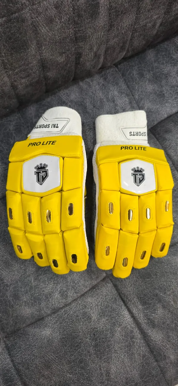 PROLITE_BATTING_GLOVES