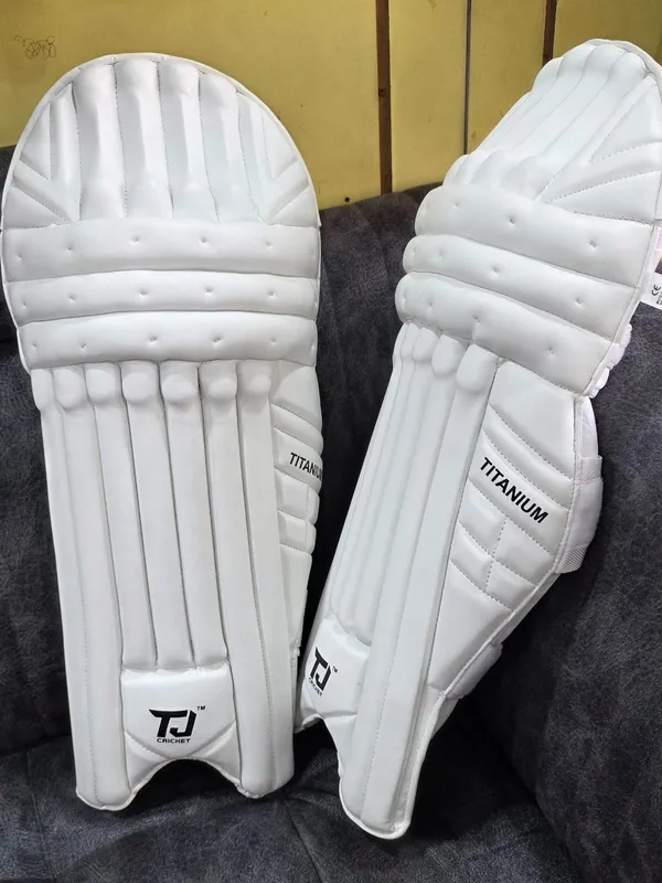 TITANIUM_BATTING_PADS_