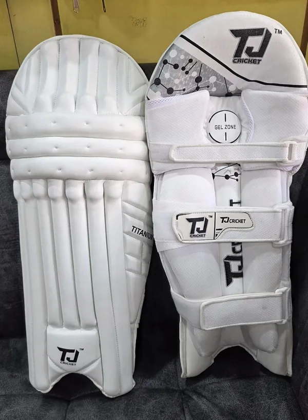 TITANIUM_BATTING_PADS_