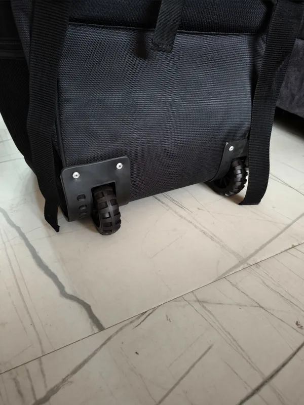 BLACK_DUFFLE_WHEELIE_CRICKET_KIT_BAG